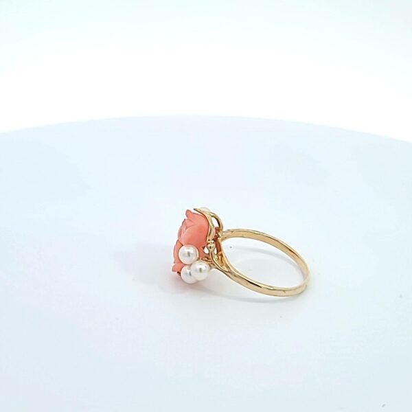 14kt yellow gold Vintage Coral and pearl ring