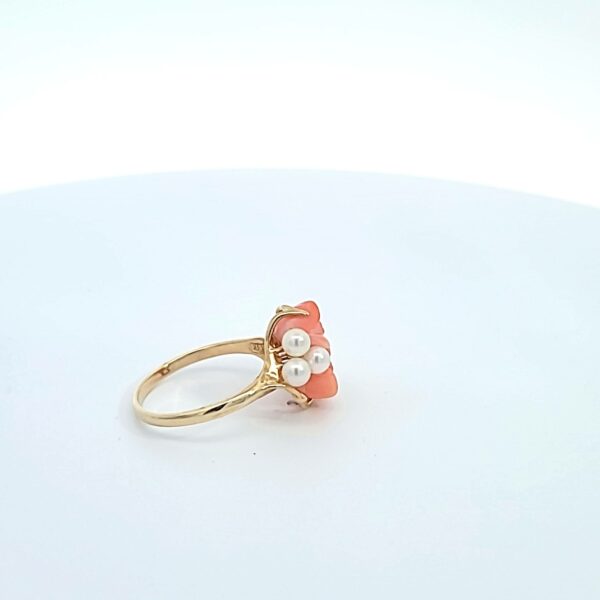 14kt yellow gold Vintage Coral and pearl ring