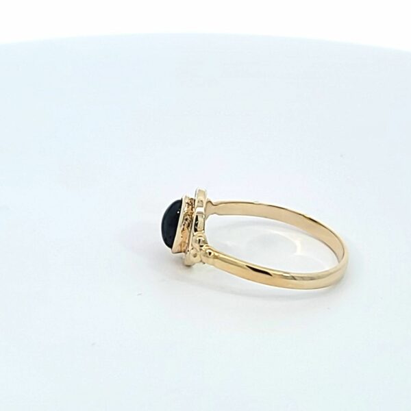 14 kt yellow gold Custom Sapphire Bezel Oval Mount