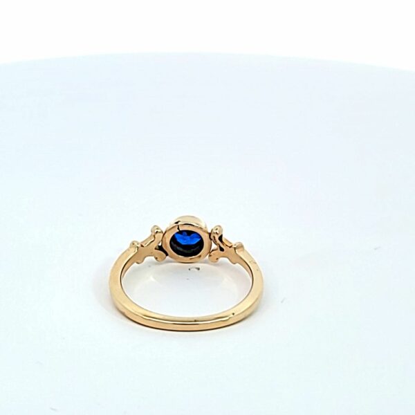 14 kt yellow gold Custom Stone Bezel V Mount