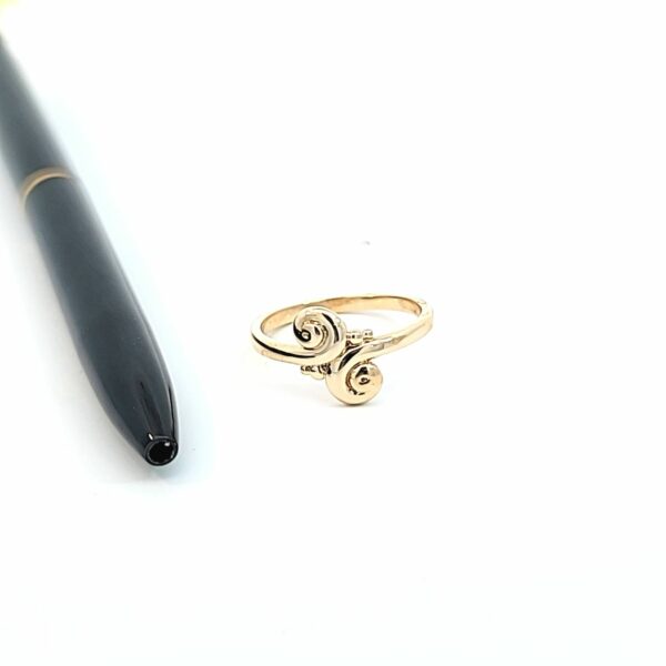 14 kt Yellow Gold Ornate Custom Ring